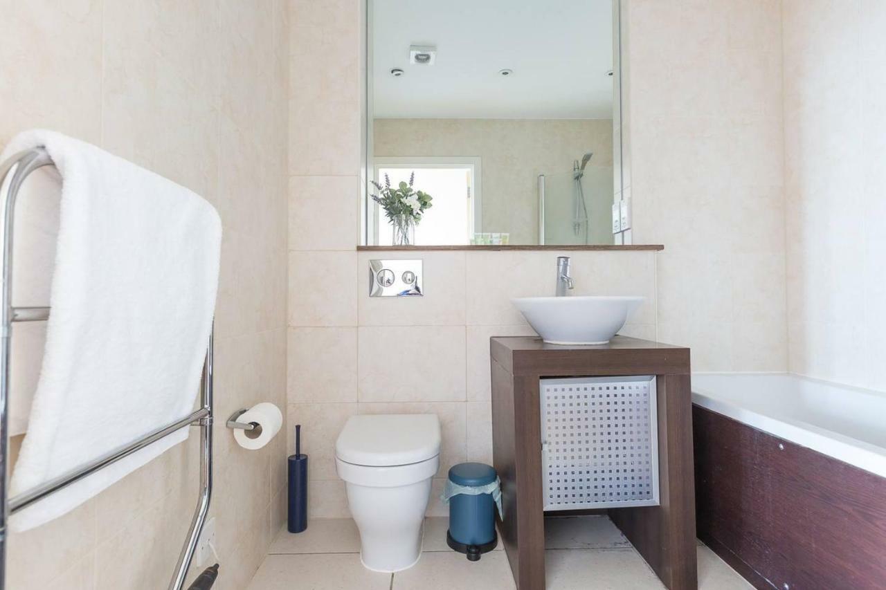 Modern 1 Bedroom Apartment In E1 With Great Views London Luaran gambar