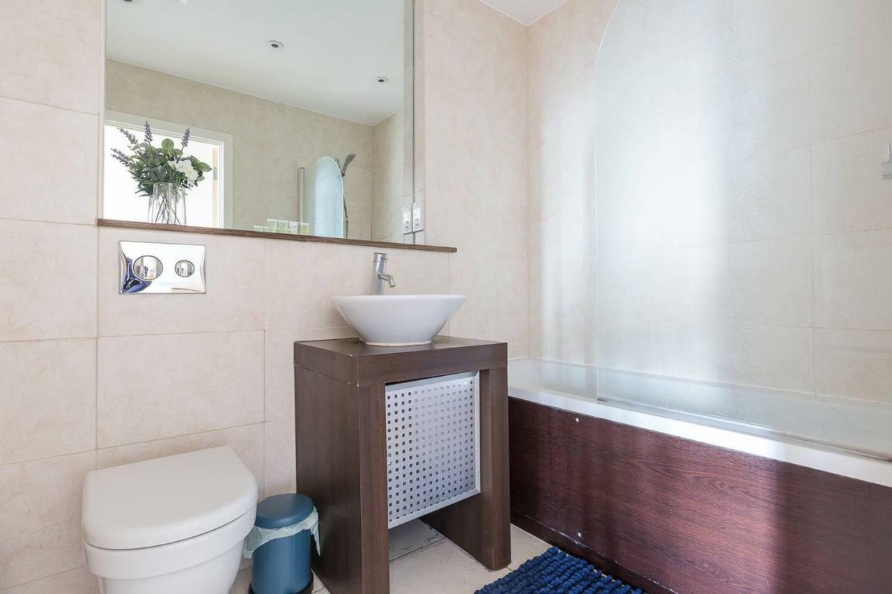 Modern 1 Bedroom Apartment In E1 With Great Views London Luaran gambar