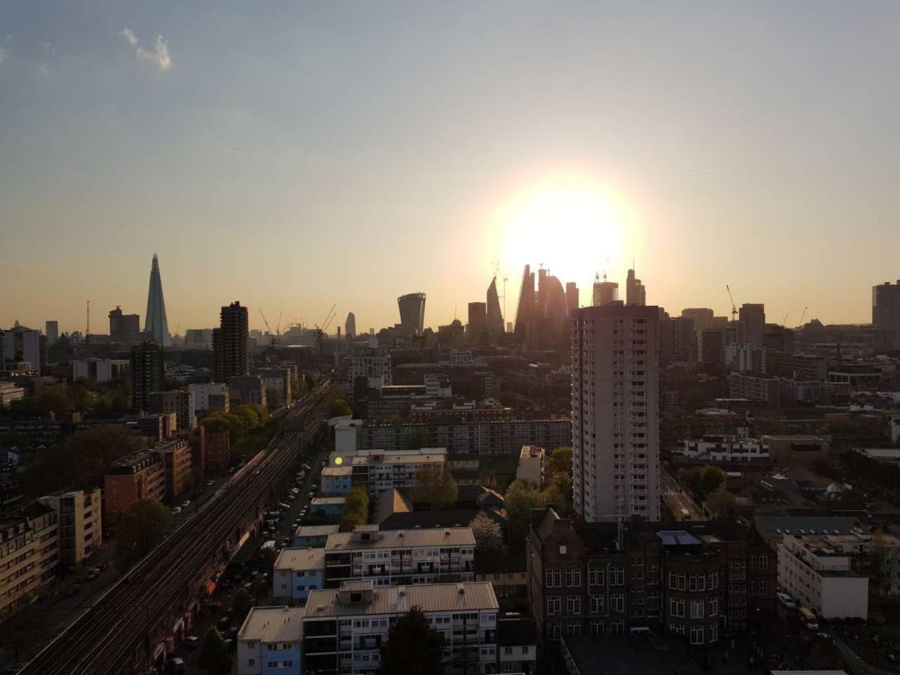 Modern 1 Bedroom Apartment In E1 With Great Views London Luaran gambar